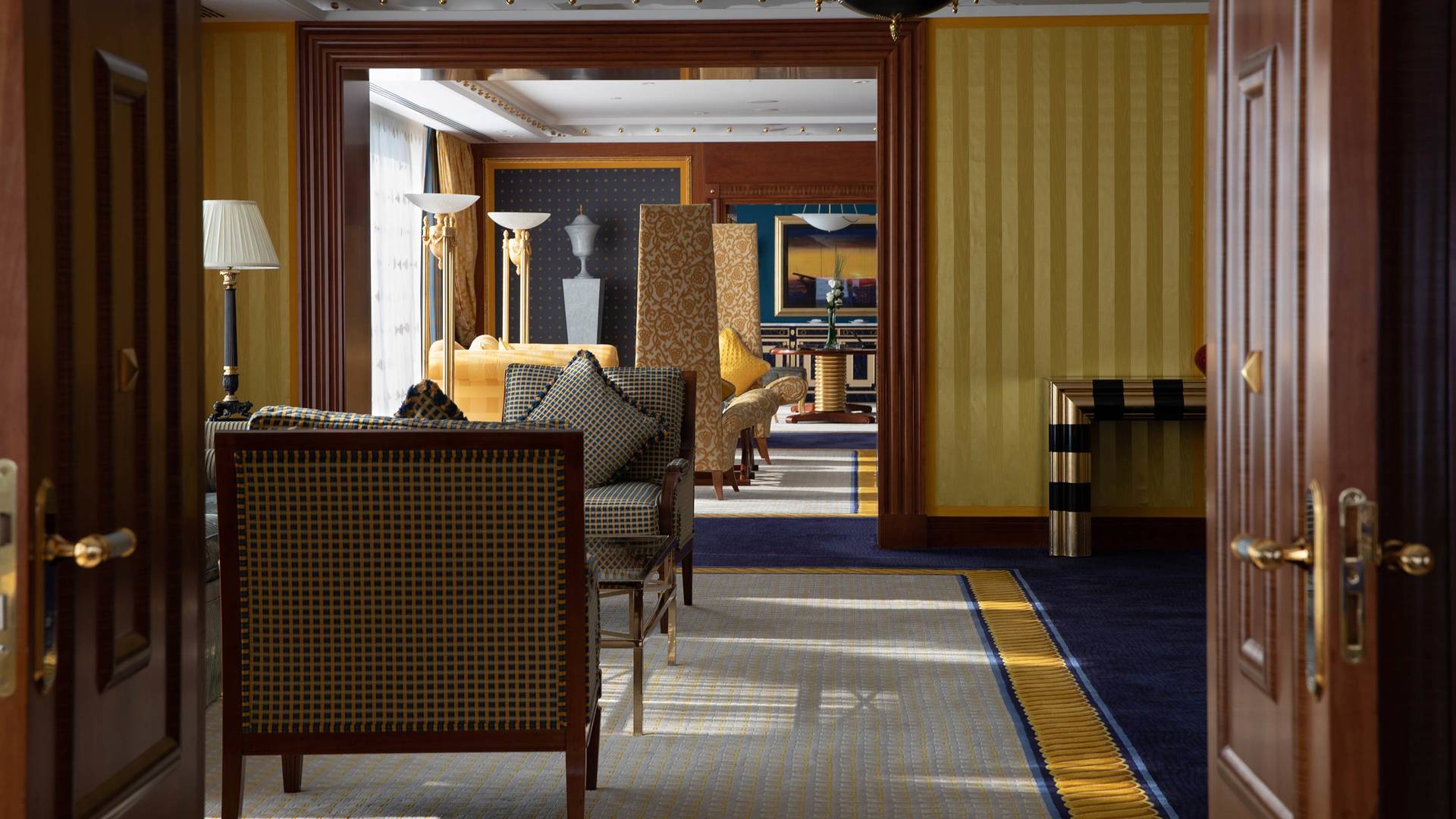 burj-al-arab-presidential-suite-living-room-at one of the best 5-star hotels in Dubai 